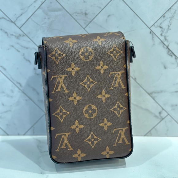 LOUIS VUITTON S-LOCK VERTICAL WALLET M82535 - Picture 3 of 7